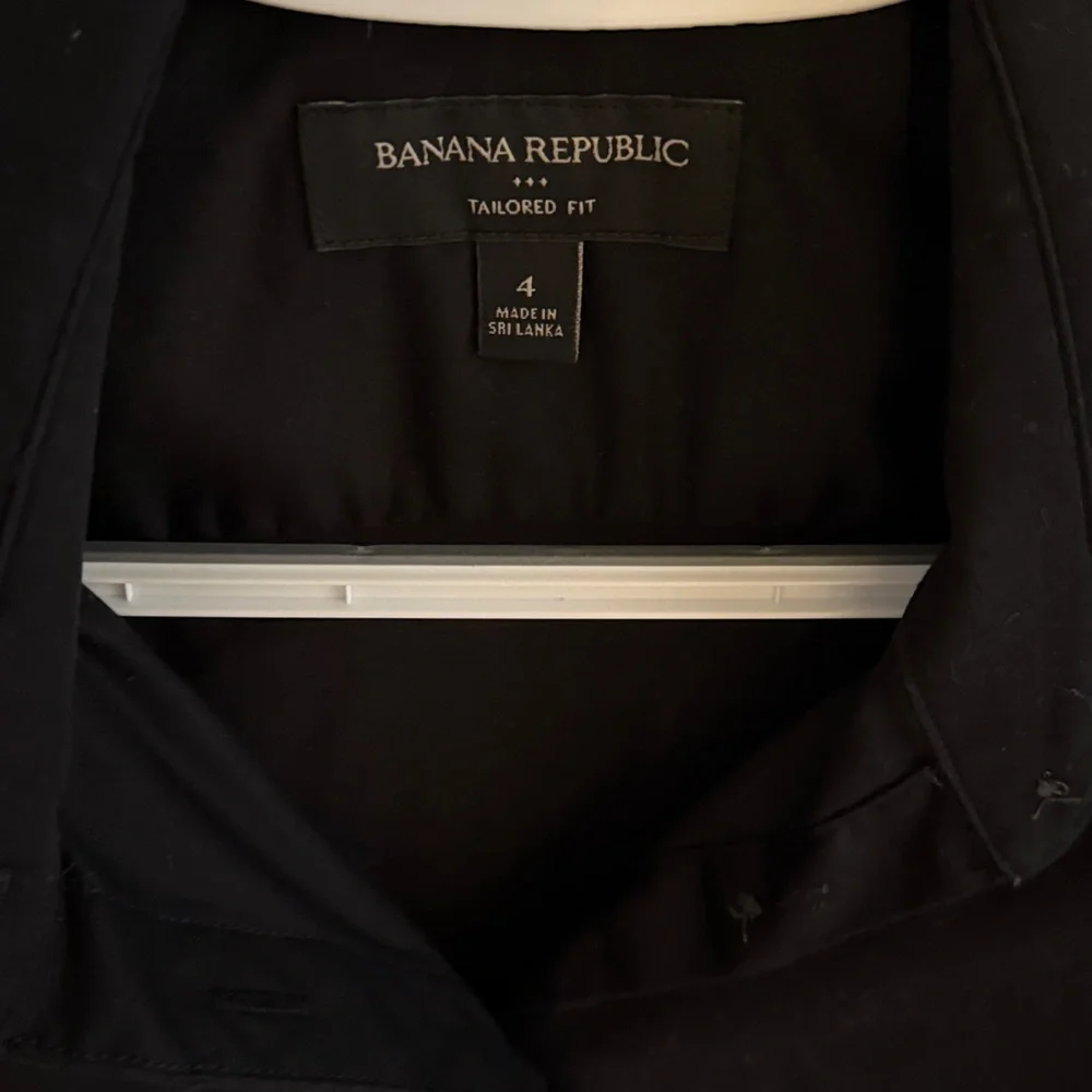 Banana Republic Midnight Black Collared Shirt - Picture 2 of 3
